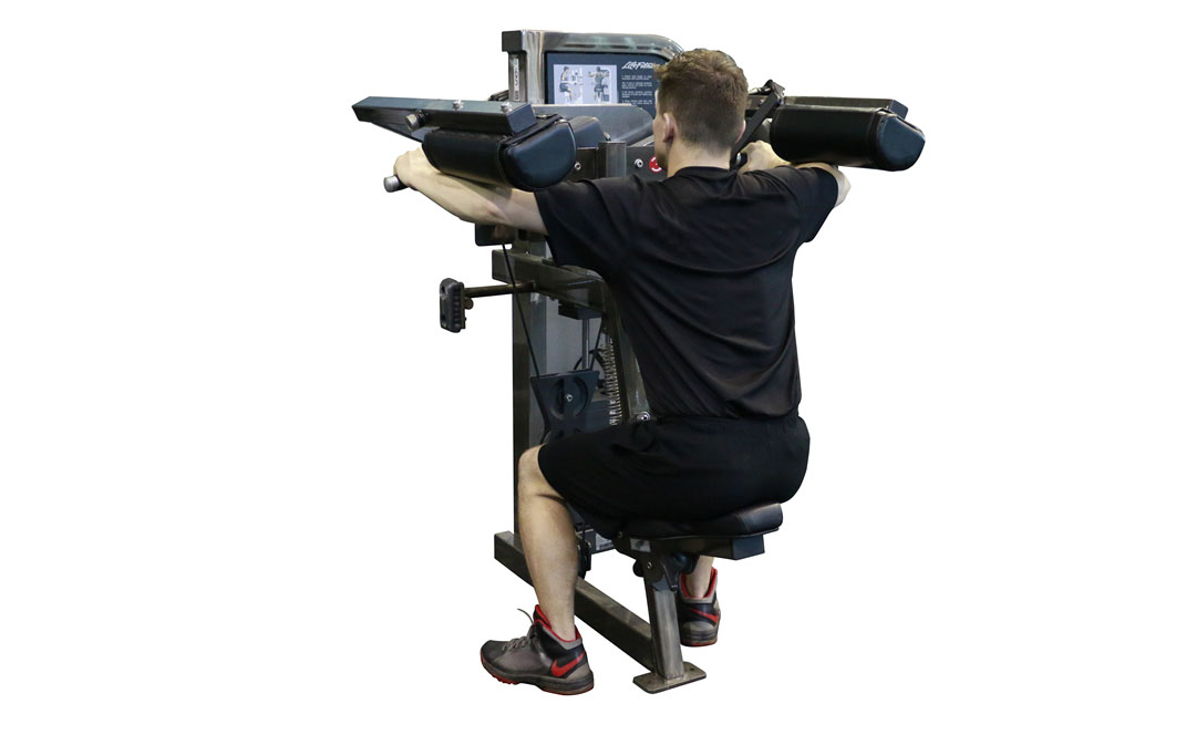 Machine Deltoid Raise — demonstration 2