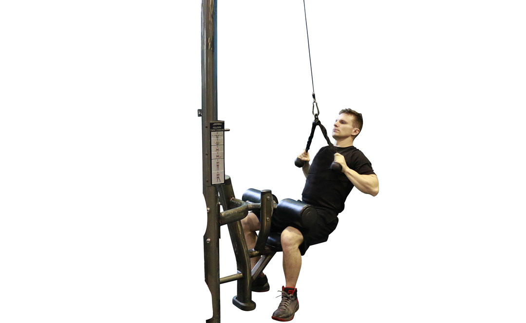 Cable Rope Lat Pulldown — demonstration 2